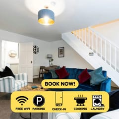 The Cosy Pavilion: Stylish 2BR Home with Free Street Parking