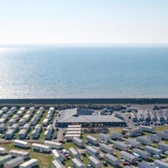 Seaside Retreat 3BR Caravan New Beach Holiday Park