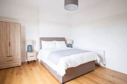 2BR Seaside Sanctuary in St Leonards on Sea Flat 5 - Image 5
