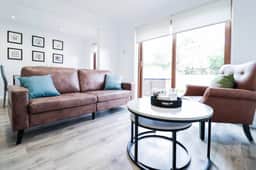 3BR Family Retreat with Free Parking Bexleyheath - Image 4