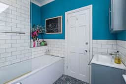 Bright and Cosy South London 2BR House with Garden & Terrace - Image 4