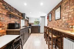 Central Horsham 5BR Home | Parking | Pets Allowed - Image 3