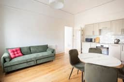 Charming 2BR Sanctuary St Leonards on Sea - Flat 4 - Image 3