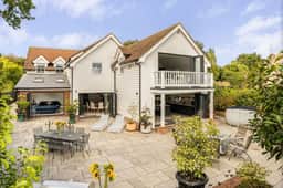 Mayrose House: 6BR 4BATH Luxe Spacious Retreat - Image 2