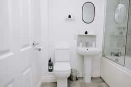 Newly Renovated 3Bed 2.5Bath Home Stockton-on-Tees - Image 5