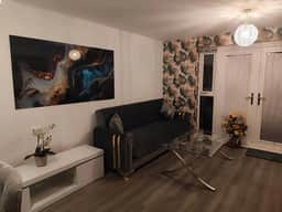 Spacious Home for Groups, Sleeps 8 - Image 3