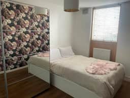 Stylish 1-Bedroom Haven in Central London - Image 3
