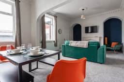 Sunderland City Stay | Secure Parking | Sleeps 4 - Image 4
