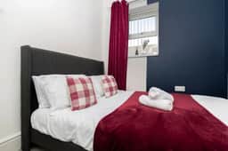 The Maple Haven – Spacious 3BR w/FREE Parking - Image 2
