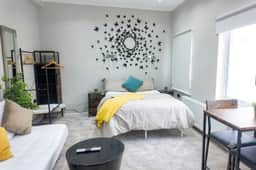 Stylish Private Room in Croydon with FREE Street Parking - Image 2