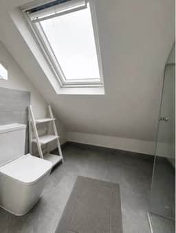 Spacious Room: Perfect for Contractors/Couples/Solo Travellers - Image 4