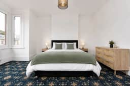 Contractor-Friendly 6BR 6 En-Suites | Free Parking - Image 5