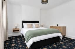 Contractor-Friendly 6BR 6 En-Suites | Free Parking - Image 4