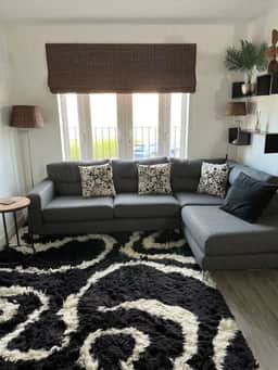 1BR Flat near M6Jct23/A580 with multi car parking - Image 2