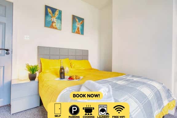 Modern 3-Bed Home Sleeps 6 with Parking & Fast WiFi Perfect for Contractors & Long Stays - Image 1