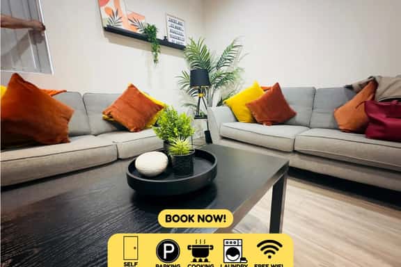 Spacious 6-Bedroom Terraced House | Sleeps 8 | Near City Centre - Image 1