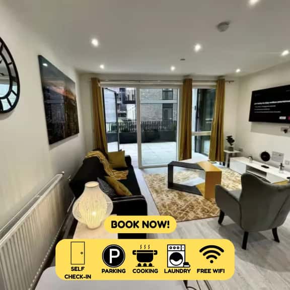 Comfortable 2-Bed Apartment with Balcony | Sleeps 5 - Image 1