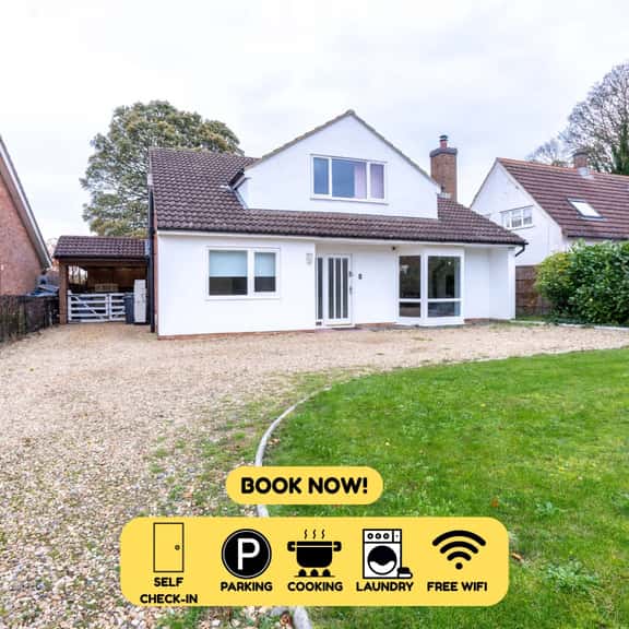 Grand 5BR Home in Market Harborough with Free Parking - Image 1