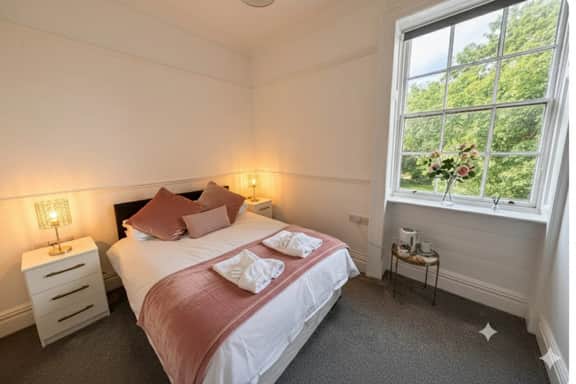10BR - Manor Park Country House, Wales Perfect for Families - Image 4