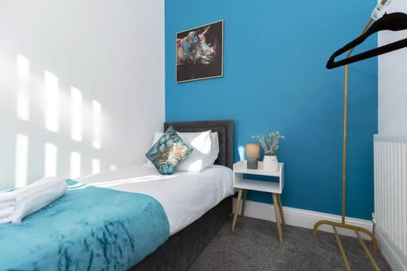 Newly Renovated 3BR House near hospital & uni - Image 4