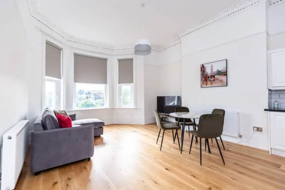Seaside Sanctuary in St Leonards on Sea - Flat 3 - Image 3