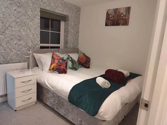 Spacious Home for Groups, Sleeps 8 - Image 4