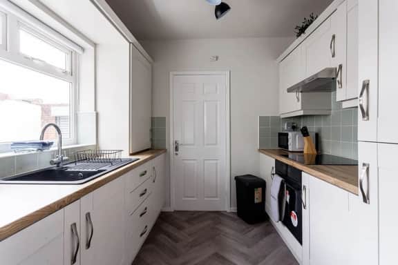 Sunderland City Stay | Secure Parking | Sleeps 4 - Image 3