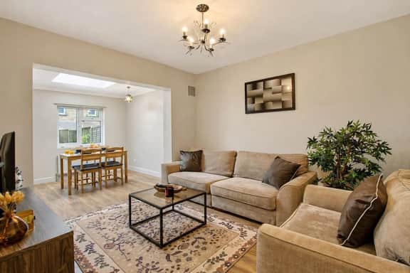 Wembley Garden Retreat |4BR|Sleeps 7|Near Station - Image 2