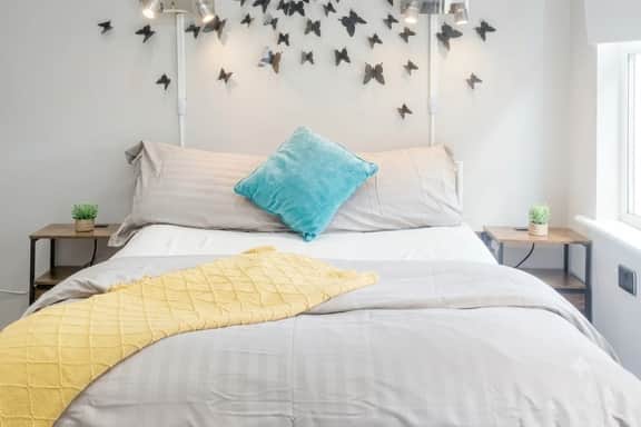 Stylish Private Room in Croydon with FREE Street Parking - Image 4
