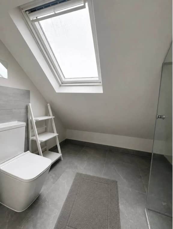 Room 4, 2 Twickenham Gardens, London - Image 3