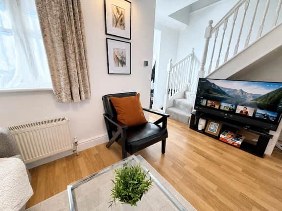 3BR Thames Retreat | Heathrow 10min | Train 5min - Image 5