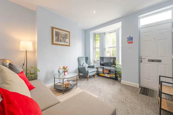 The Landmark: Comfy 2BR Home in Rugby | Sleeps 5 - Image 4