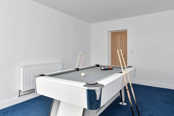 Contractor-Friendly 6BR 6 En-Suites | Free Parking - Image 3