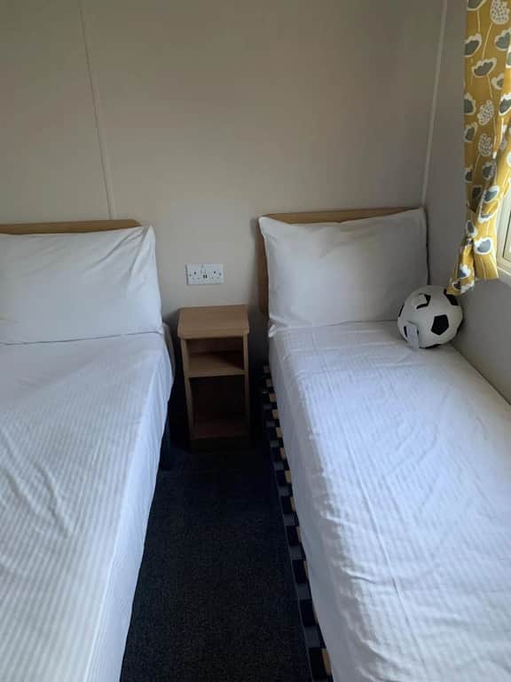 Located at New Beach Holiday Park in Dymchurch. - Image 3