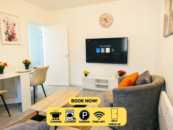 Cozy 2BR Flat Near Cardiff City Centre | Stadium| Shops | Uni - Image 1