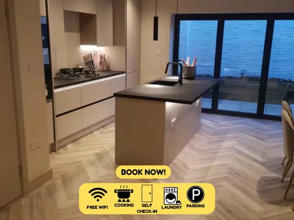 London 2BR Retreat with Free Parking & City Access - Image 1