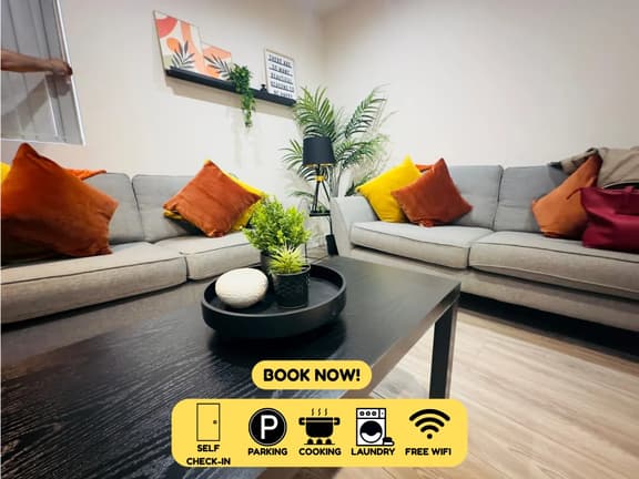 Spacious 6-Bedroom Terraced House | Sleeps 8 | Near City Centre - Image 1