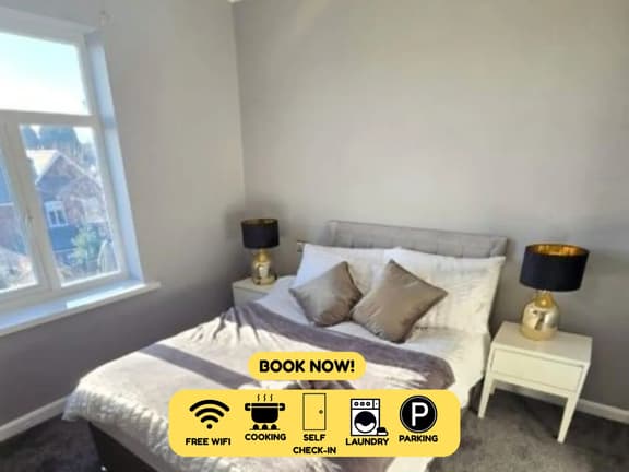 West Midlands Home - 3BR w/FREE Parking and WIFI - Image 1